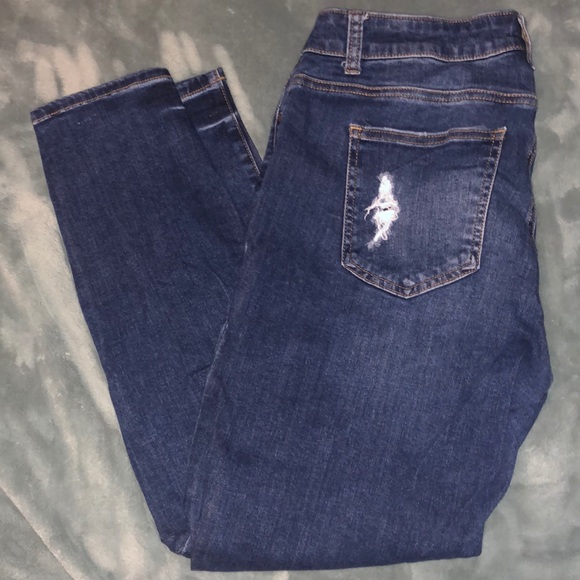 NWOT Destroyed jeggings size 1X - Picture 2 of 4